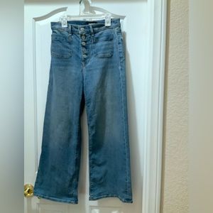 UEC*** EXPRESS MID WASH BUTTON UP CROPPED RELAXED FIT JEANS SIZE 2R